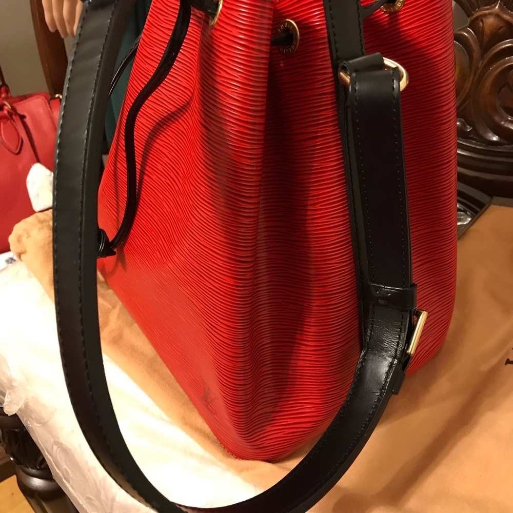 Louis Vuitton Red/black Noe Noe - Picture 5 of 14